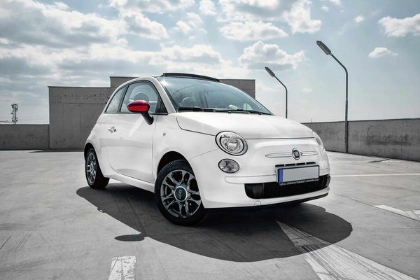 What Are the Most Effective Ways to Reduce the Interior Heat in a Fiat 500 During Summer?
